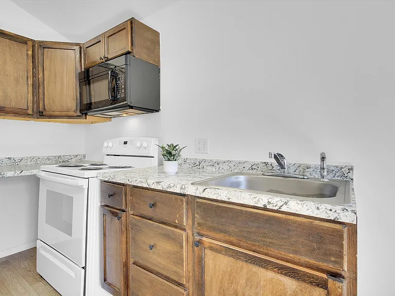 Tiny Apartment Rentals — Photo 48