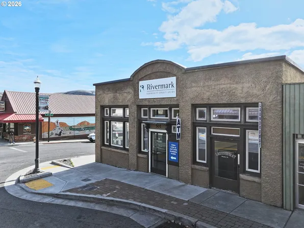 501 Deschutes Ave, Maupin, OR 97037