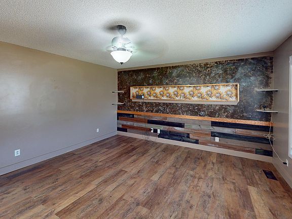 3rd image of 2165 Lanesferry Rd