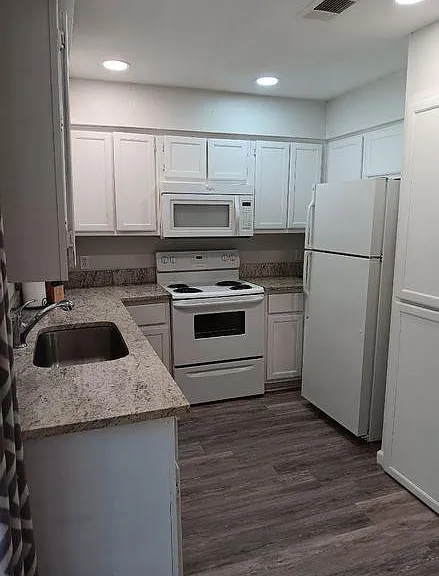 8402 Fathom Cir #107 — Photo 5