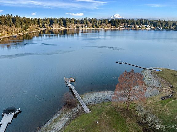 3rd image of 11707 Gravelly Lake Drive SW