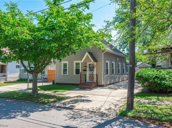 3497 W 52nd St, Cleveland, OH 44102