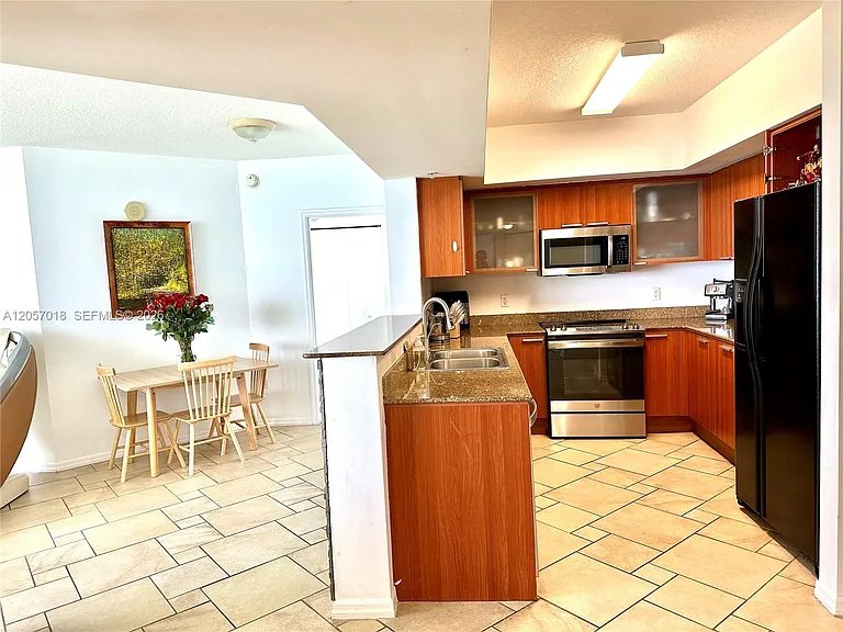 16699 Collins Ave #2309 — Photo 6