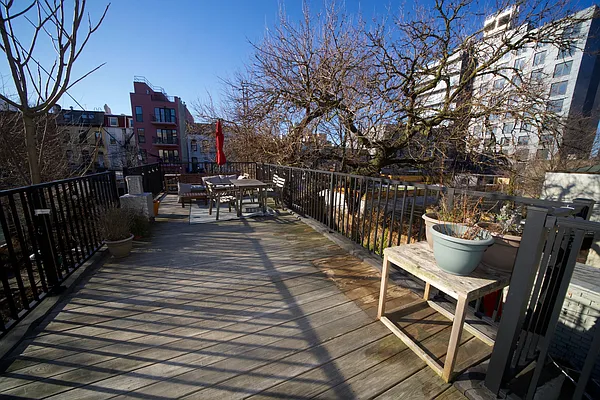 Rented by Dwell Residential Inc | media 30