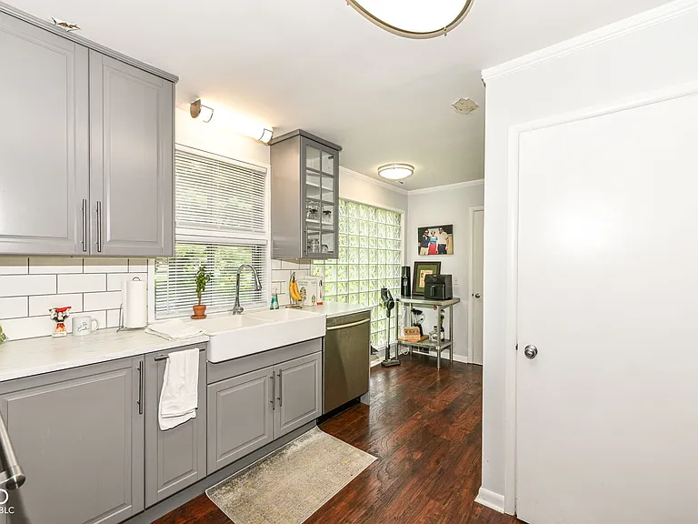 1220 Oak Ridge Dr — Photo 13
