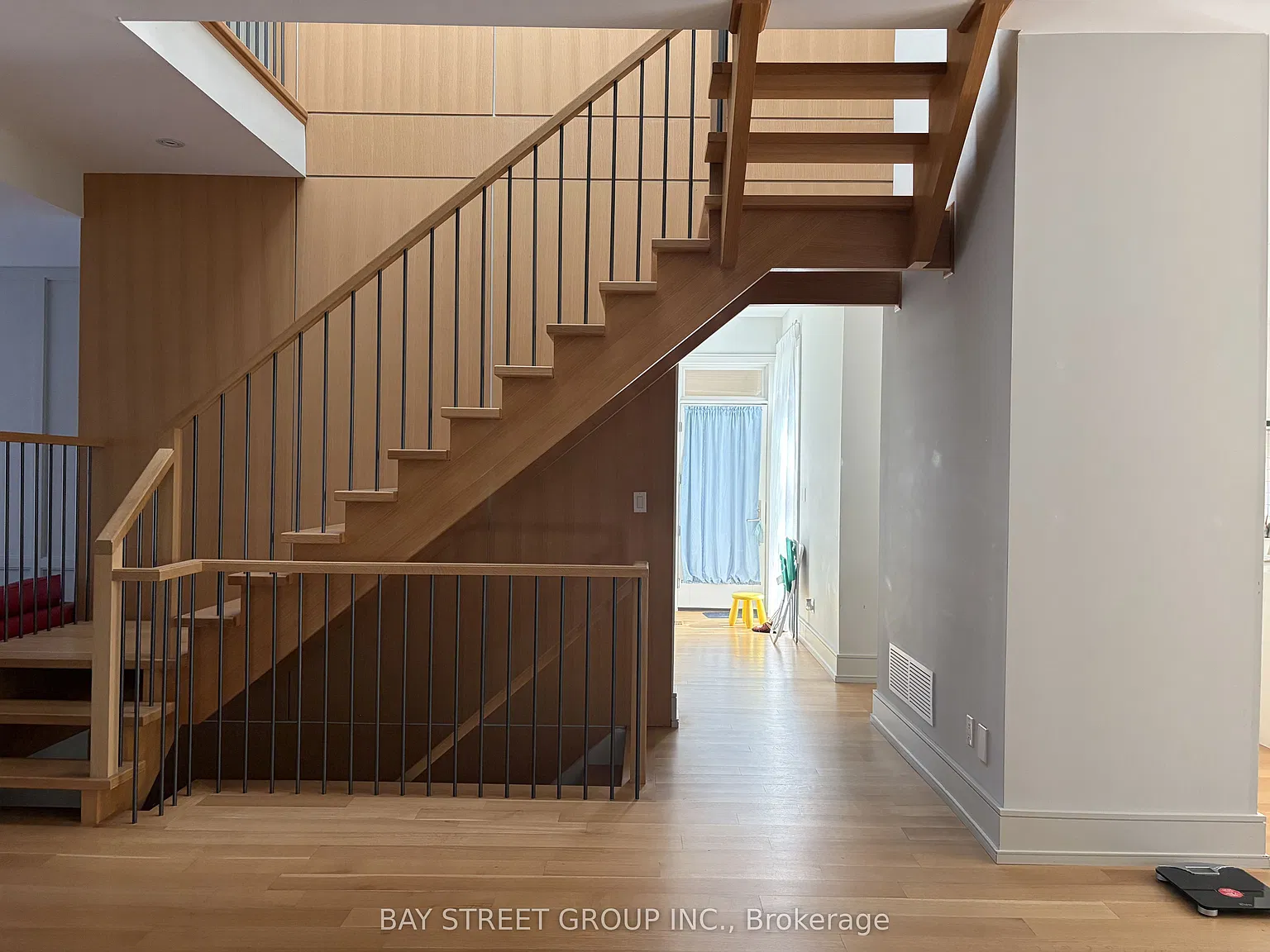 6 bed, $9,880 — Photo 4