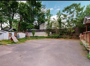 27 Silver St #1A, Middletown, CT 06457