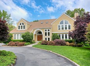 24 Little Pine Rd, Mount Kisco, NY 10549