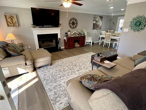 5th image of 6916 Holliday Park Ln