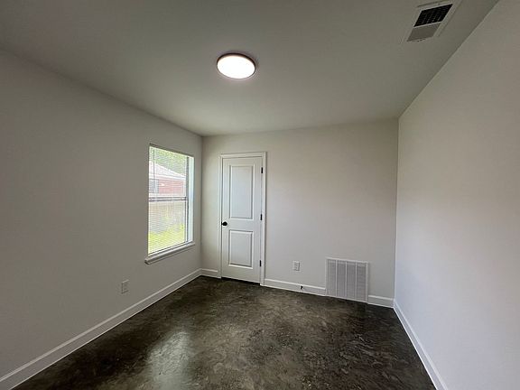 3rd image of 3552 Yokley Rd