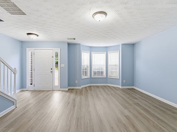 4th image of 1145 Grace Dr