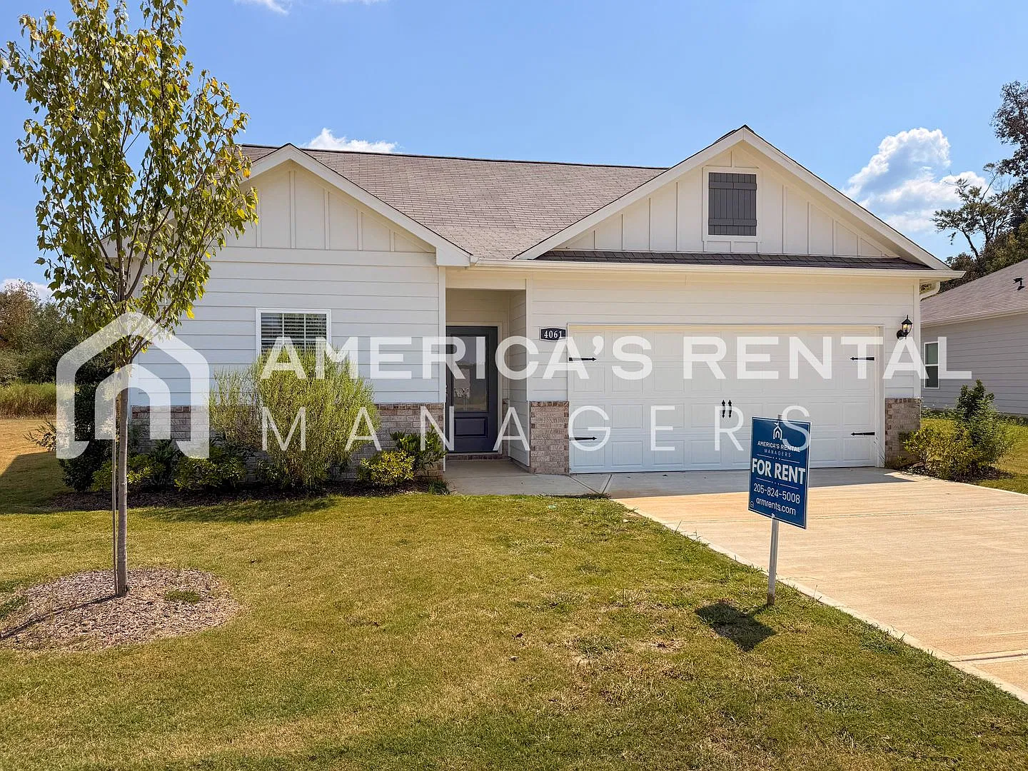 3 Bed / 2 Bath Home with 2 Car Garage - Available to View with 48 Hour Notice — Photo 3