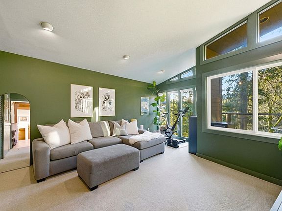 5th image of 1616 Roxbury Rd