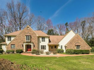 30 Cheltenham Way, Avon, CT 06001