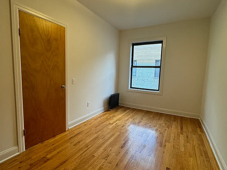 515 W 113th St #2M — Photo 5