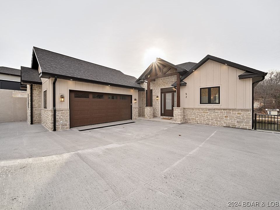1st image of 52 River Oaks Dr