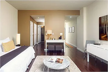 31-50 14th Street in Long Island City