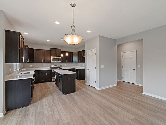 3rd image of 5518 Pacific Crest Ln #9224