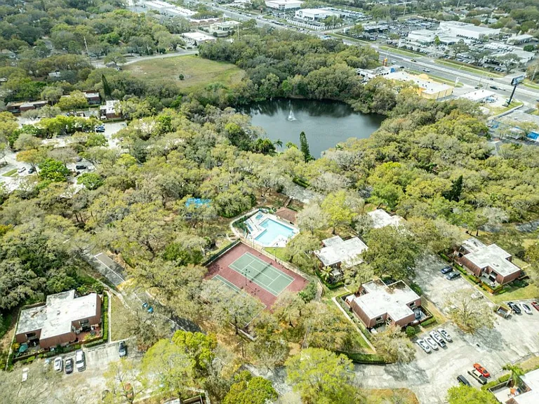 2703 5th Ct — Photo 32