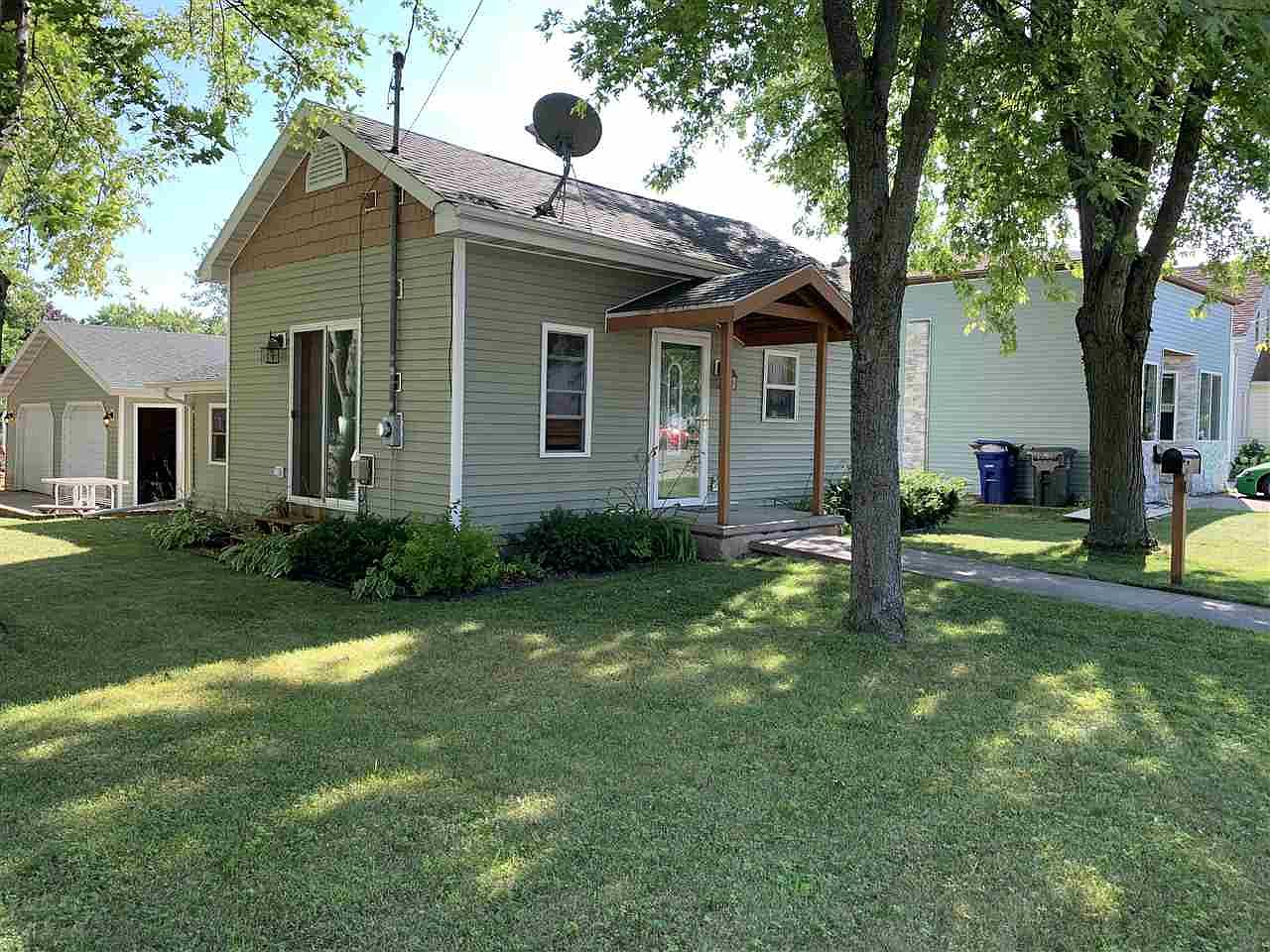 727 E Lincoln Ave, Little Chute, WI 54140 Zillow