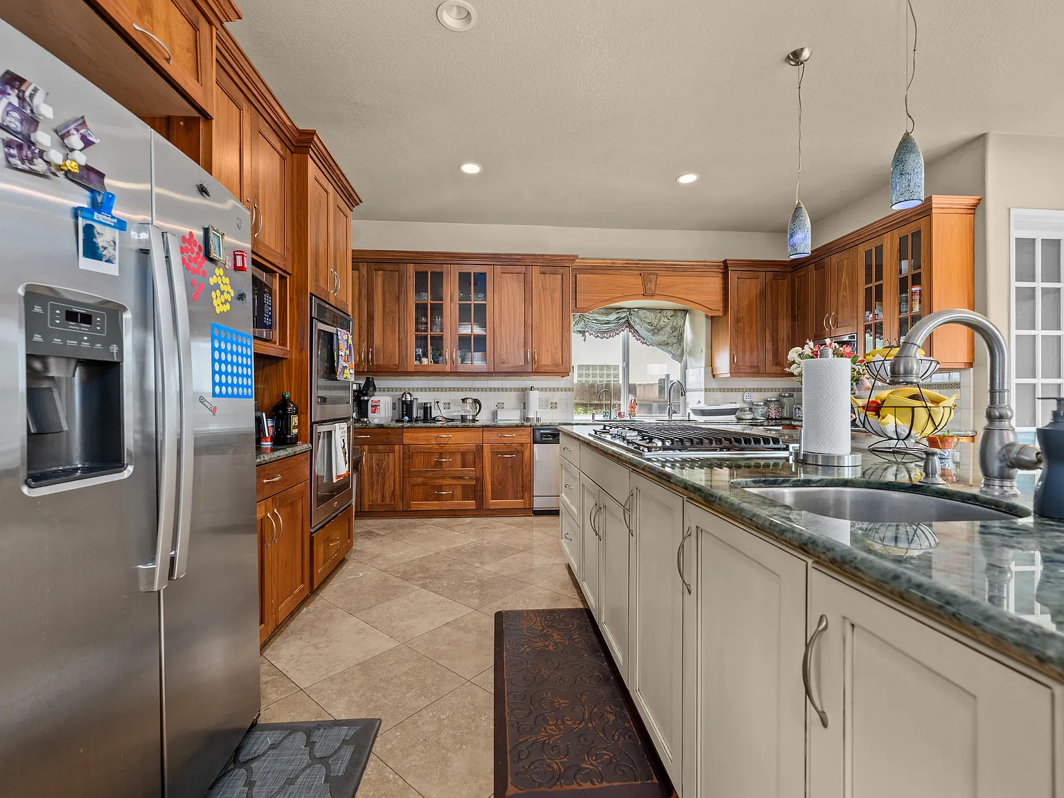 6 bed, 3800 sqft, $10,800 — Photo 4