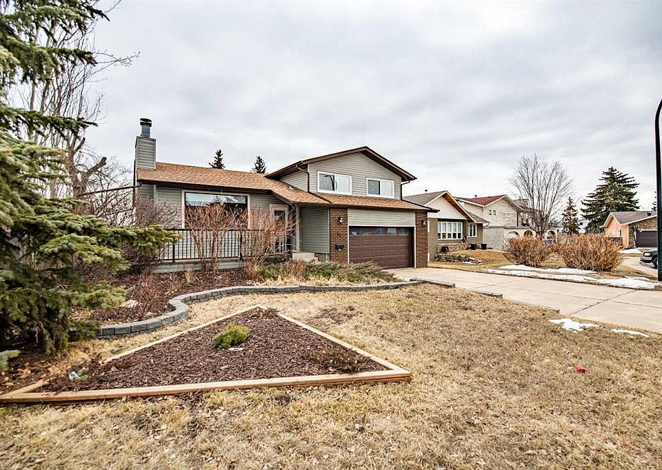 1st image of 44 W Norwest Close