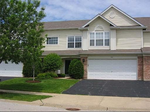 1st image of 909 Waterford Ln
