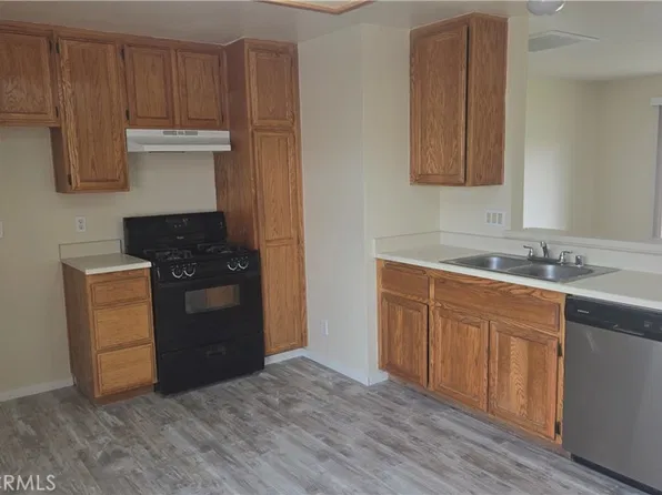1365 Crafton Ave, Mentone, CA 92359