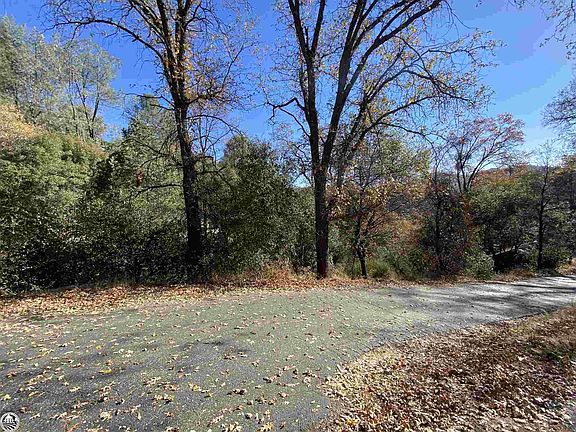 2nd image of 19257 Canyon Dr