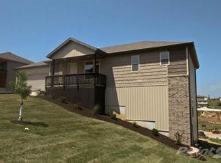 1315 S Nitro Dr, Ozark, MO 65721
