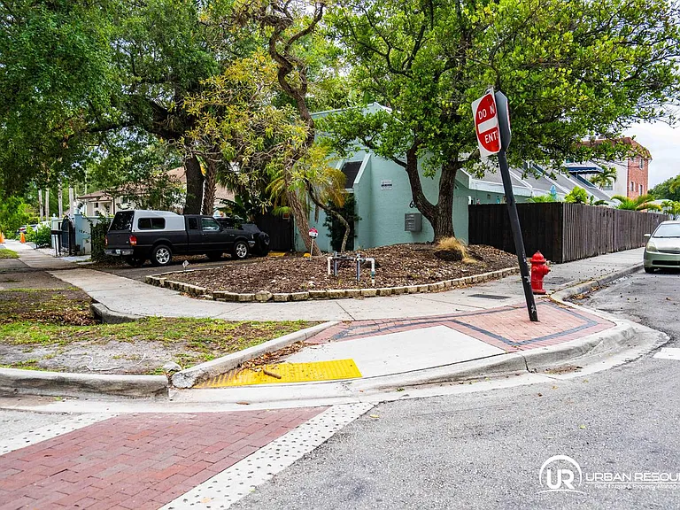 600 N Rio Vista Blvd #C — Photo 23