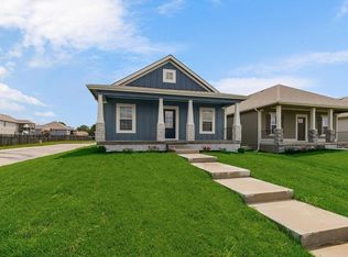 1600 Cottonwood Creek Ave #9, Kearney, MO 64060