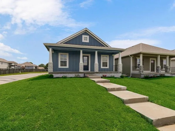 1600 Cottonwood Creek Ave #9, Kearney, MO 64060