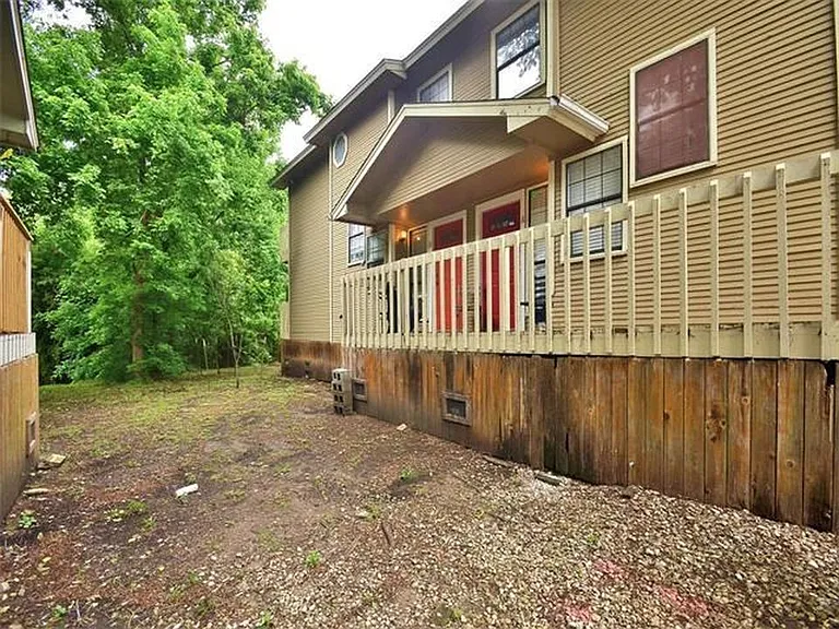 4520 Speedway #B — Photo 22