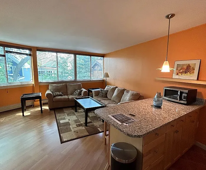 516 Green St #2C — Photo 1