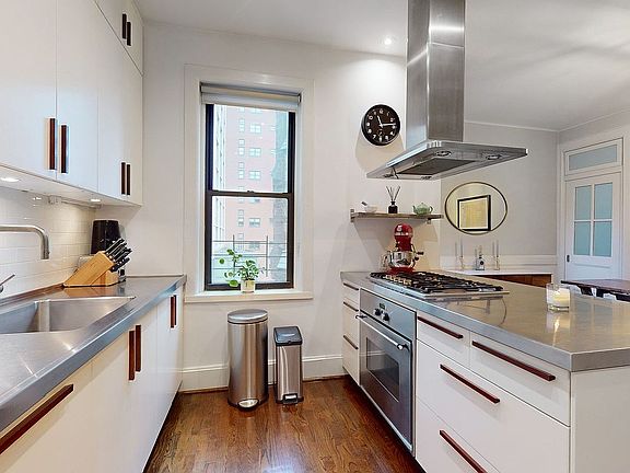 2nd image of 126 E 12th St APT 6A