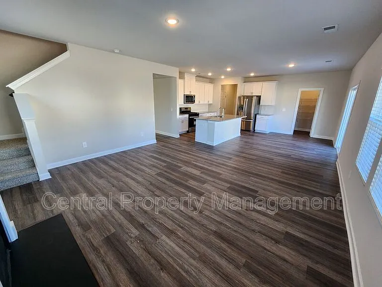 628 Orsman Trl — Photo 5