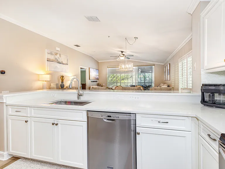 975 Tarpon Cove Dr #204 — Photo 7