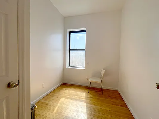 Rented by Elite NY Holdings | media 3