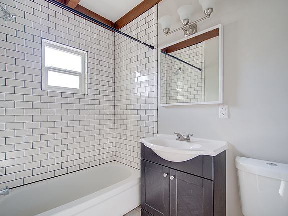 5th image of 2242 N Dayton St APT 7