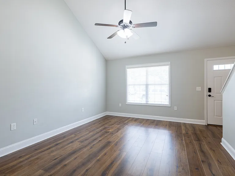 4122 Barrington Dr — Photo 16