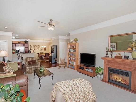 5th image of 34581 Northrup Dr