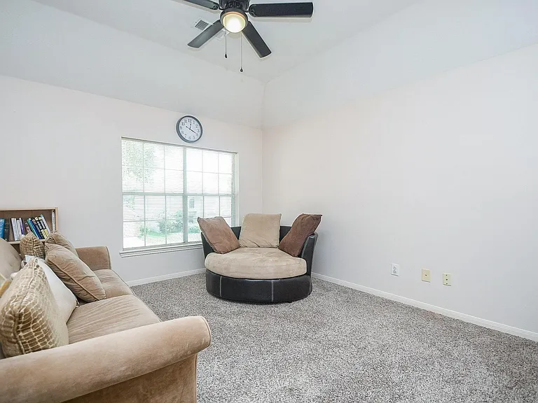 15715 Brookwood Lake Pl — Photo 17