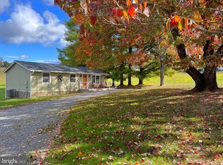 17 Peola Mills Rd, Sperryville, VA 22740