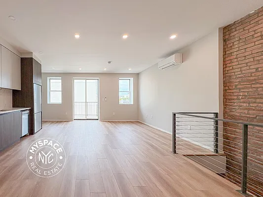 Rented by MySpaceNYC | media 2