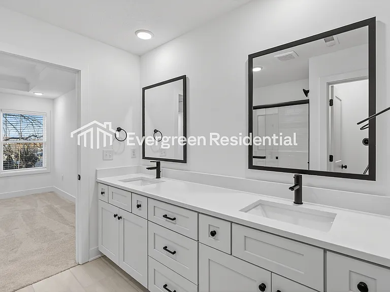 Barryview Townhomes — Photo 38