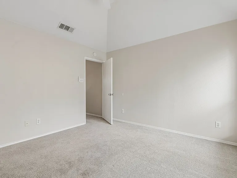 3938 Pickett Pl — Photo 16