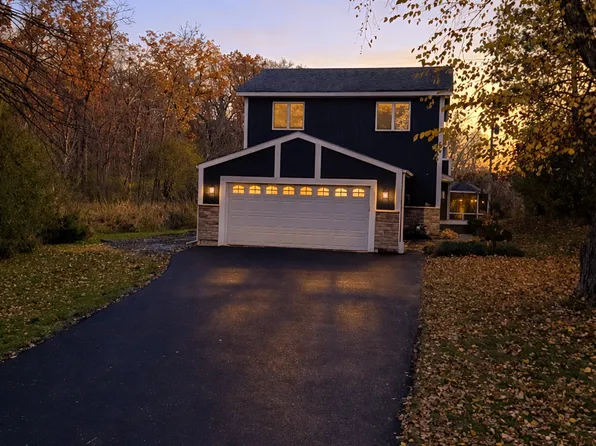 7661 208th St N, Forest Lake, MN 55025