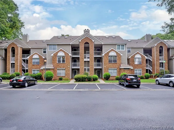 782 Windbrook Cir APT 203, Newport News, VA 23602