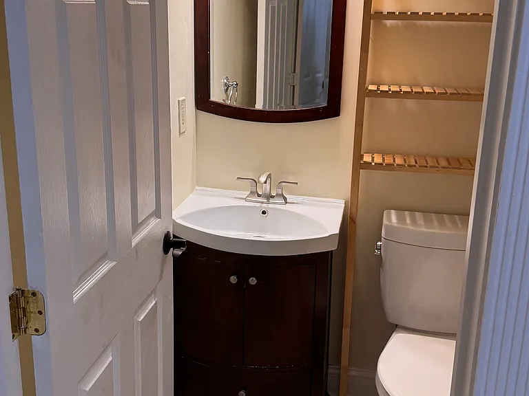 1112 Oates St NE #B — Photo 34